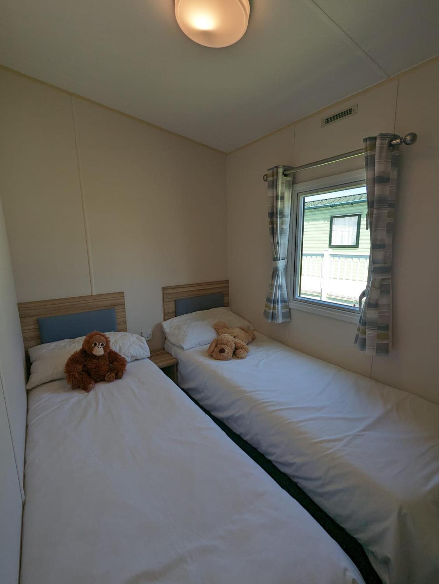 Lovely Bright Modern Caravan Swanage On Peaceful And Tranquil Holiday Park Kültér fotó