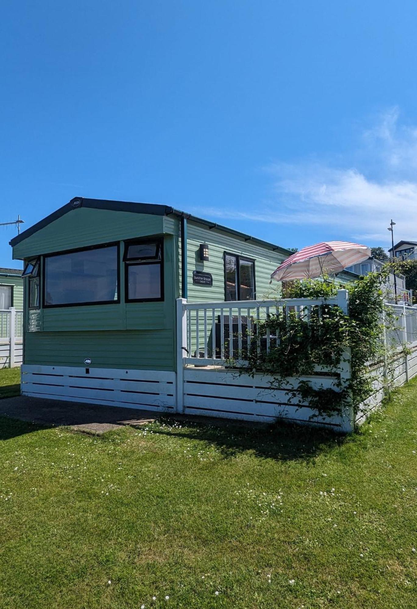 Lovely Bright Modern Caravan Swanage On Peaceful And Tranquil Holiday Park Kültér fotó