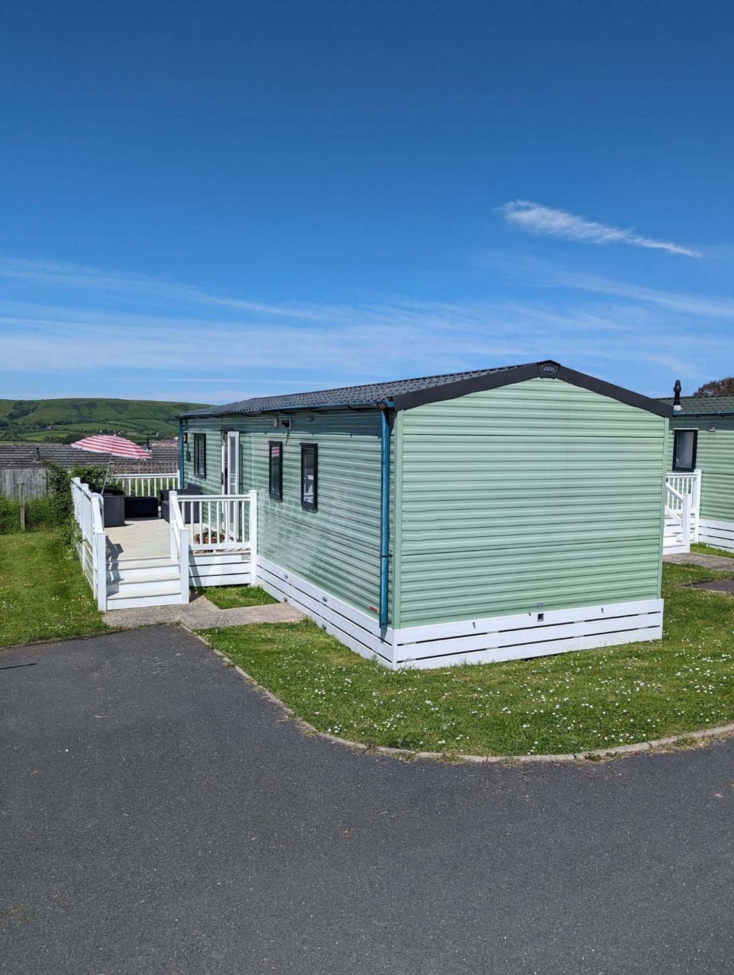 Lovely Bright Modern Caravan Swanage On Peaceful And Tranquil Holiday Park Kültér fotó